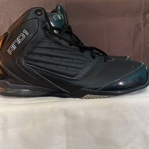 AND1 Master 2 Mid basketball shoes
